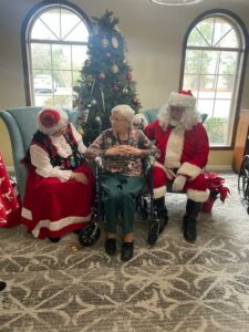 End of Life Care Orangeburg SC - Santa Visits Longwood Residents!